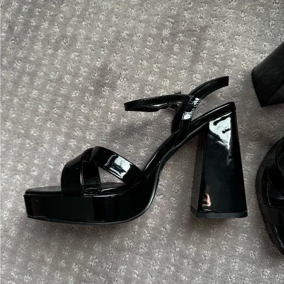 Lulu's Shiny Black Platform Heels - Picture 2 of 8
